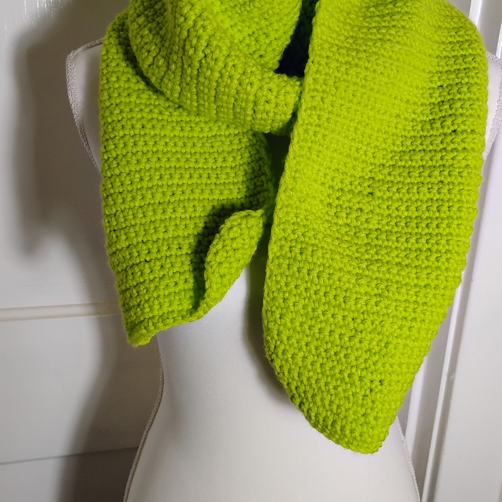 Bright Green Knit Scarf - Picture 5 of 10